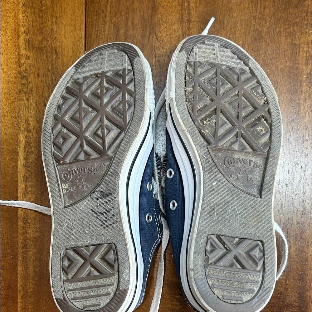 Converse All Star Red White and Blue Sneakers. Women’s size 6. Double tongue. - Picture 5 of 9